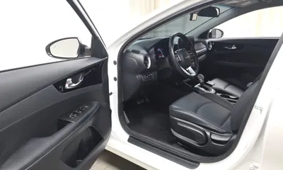 Kia K3 2023, 34933 км, за 11369.69 USD - фото 10
