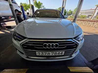 Audi A6 · 2020 год