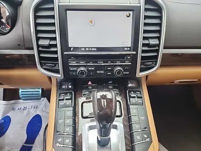 Porsche Cayenne 2016, 92043 км, за 23987.51 USD - фото 10