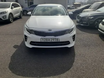 Kia K5 · 2017 год