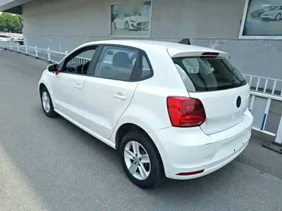 Volkswagen Polo 2016, 82600 км, за 3051.77 USD