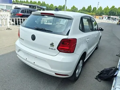 Volkswagen Polo 2016, 82600 км, за 3051.77 USD - фото 7
