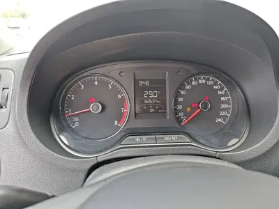 Volkswagen Polo 2016, 82600 км, за 3051.77 USD - фото 12