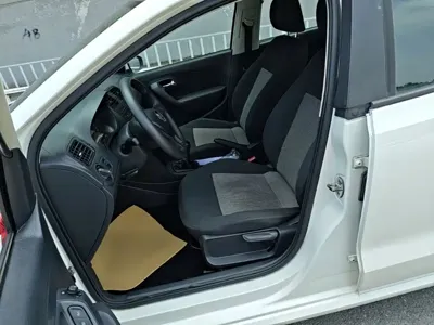 Volkswagen Polo 2016, 82600 км, за 3051.77 USD - фото 15