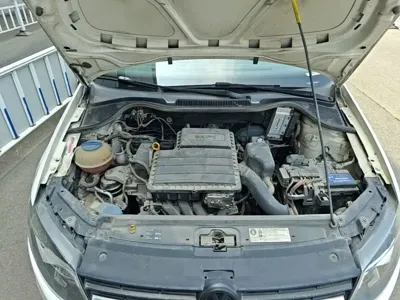 Volkswagen Polo 2016, 82600 км, за 3051.77 USD - фото 20