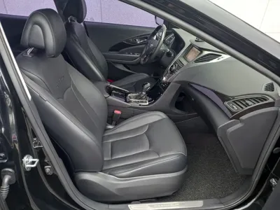 Hyundai Grandeur 2012, 108000 км, за 3567.89 USD