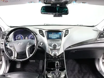 Hyundai Grandeur 2012, 132120 км, за 3144.28 USD - фото 13