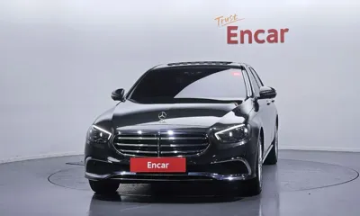 Mercedes-Benz E-Class 2022, 47506 км, за 26125.77 USD