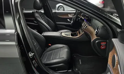 Mercedes-Benz E-Class 2022, 47506 км, за 26125.77 USD - фото 10