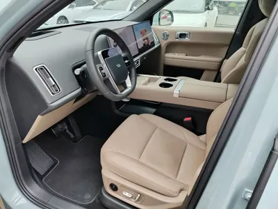 Li Auto Li L6 2025, 15000 км, за 30371.67 USD