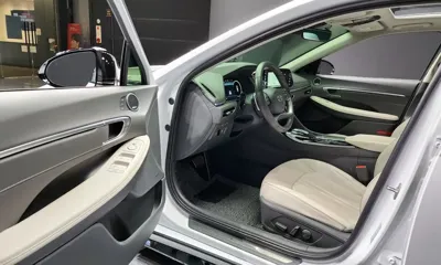 Hyundai Sonata 2023, 21457 км, за 18214.95 USD - фото 11