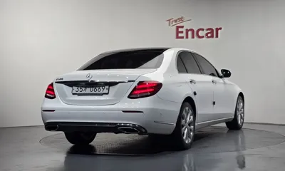 Mercedes-Benz E-Class 2017, 78829 км, за 17001.44 USD