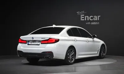 BMW 5-Series 2023, 27124 км, за 28424.13 USD