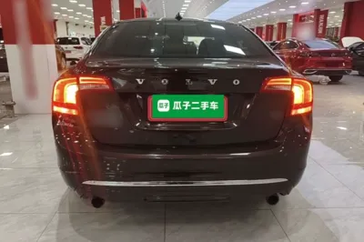 Volvo S60 2019, 114300 км, за 10970 USD