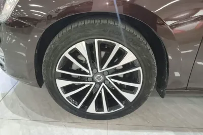 Volvo S60 2019, 114300 км, за 10970 USD - фото 10