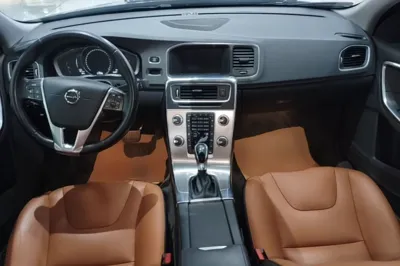 Volvo S60 2019, 114300 км, за 10970 USD - фото 12