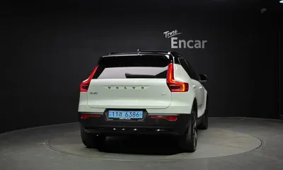 Volvo XC40 2024, 15137 км, за 32232.85 USD