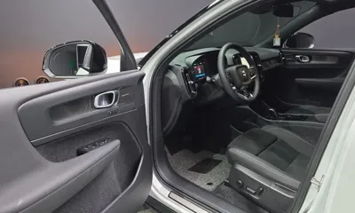 Volvo XC40 2024, 15137 км, за 32232.85 USD - фото 10