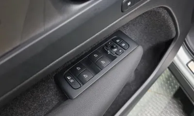 Volvo XC40 2024, 15137 км, за 32232.85 USD - фото 34