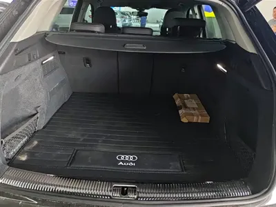 Audi Q5L 2021, 94700 км, за 23800.87 USD
