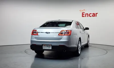 Ford Taurus 2014, 72074 км, за 3957.71 USD