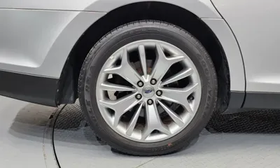 Ford Taurus 2014, 72074 км, за 3957.71 USD