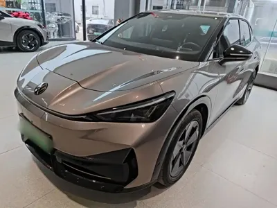 Volkswagen 06 · 2025 год