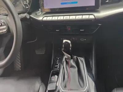 MG MG5 2023, 40000 км, за 5428.88 USD
