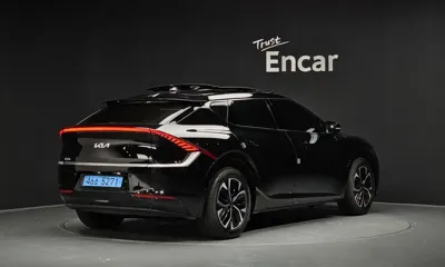 Kia EV6 2023, 49416 км, за 22475.58 USD
