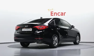 Hyundai Sonata 2016, 128504 км, за 5573.06 USD