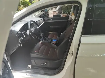 Volkswagen Lavida 2021, 46600 км, за 9829.12 USD - фото 9