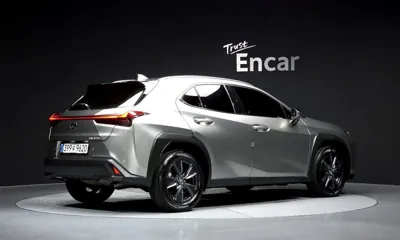 Lexus UX 2025, 13554 км, за 29415.67 USD