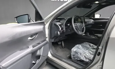 Lexus UX 2025, 13554 км, за 29415.67 USD - фото 10