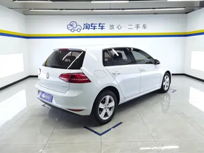 Volkswagen Golf 2015, 96700 км, за 5105.85 USD