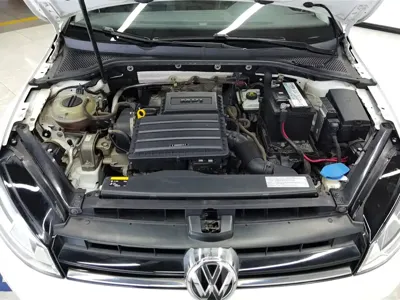 Volkswagen Golf 2015, 96700 км, за 5105.85 USD - фото 10