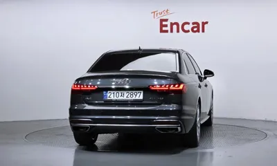 Audi A4 2023, 27889 км, за 16783.78 USD