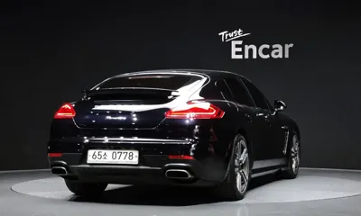 Porsche Panamera 2016, 91448 км, за 19139.06 USD