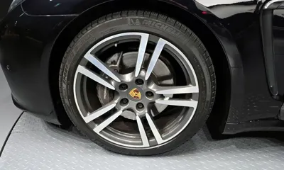 Porsche Panamera 2016, 91448 км, за 19139.06 USD