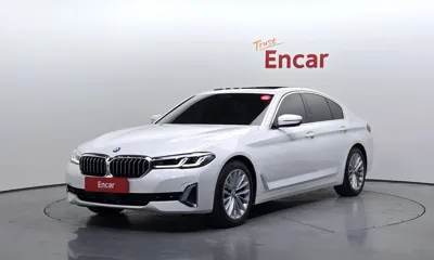 BMW 5-Series · 2021 год