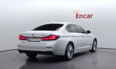 BMW 5-Series 2021, 38759 км, за 23387.63 USD
