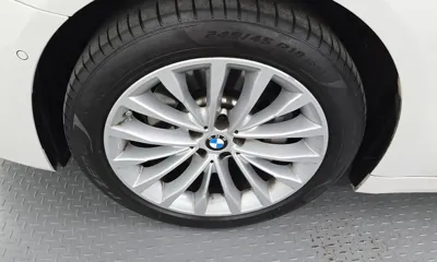 BMW 5-Series 2021, 38759 км, за 23387.63 USD