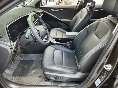 Kia Niro 2024, 161758 км, за 12697.79 USD - фото 9