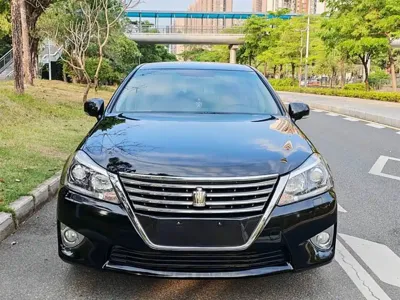 Toyota Crown 2014, 108000 км, за 15912.99 USD