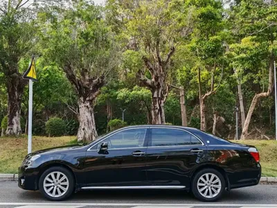 Toyota Crown 2014, 108000 км, за 15912.99 USD