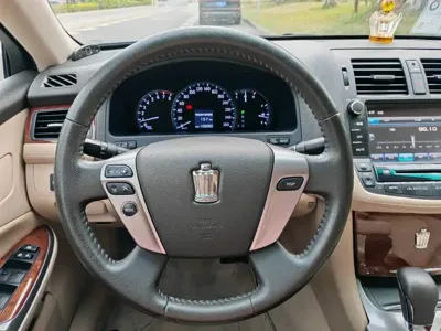 Toyota Crown 2014, 108000 км, за 15912.99 USD
