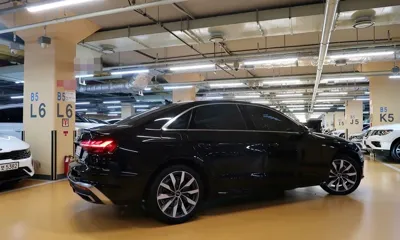 Audi A4 2023, 33716 км, за 20349.22 USD