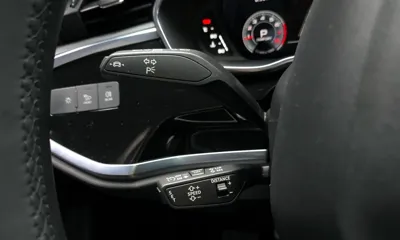 Audi Q3 2023, 25225 км, за 23841.04 USD - фото 17