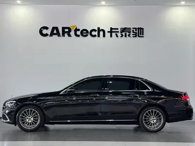 Mercedes-Benz E-Class 2023, 61000 км, за 32970.64 USD