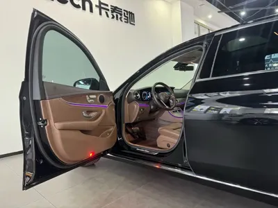 Mercedes-Benz E-Class 2023, 61000 км, за 32970.64 USD - фото 6