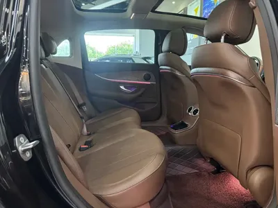 Mercedes-Benz E-Class 2023, 61000 км, за 32970.64 USD - фото 20